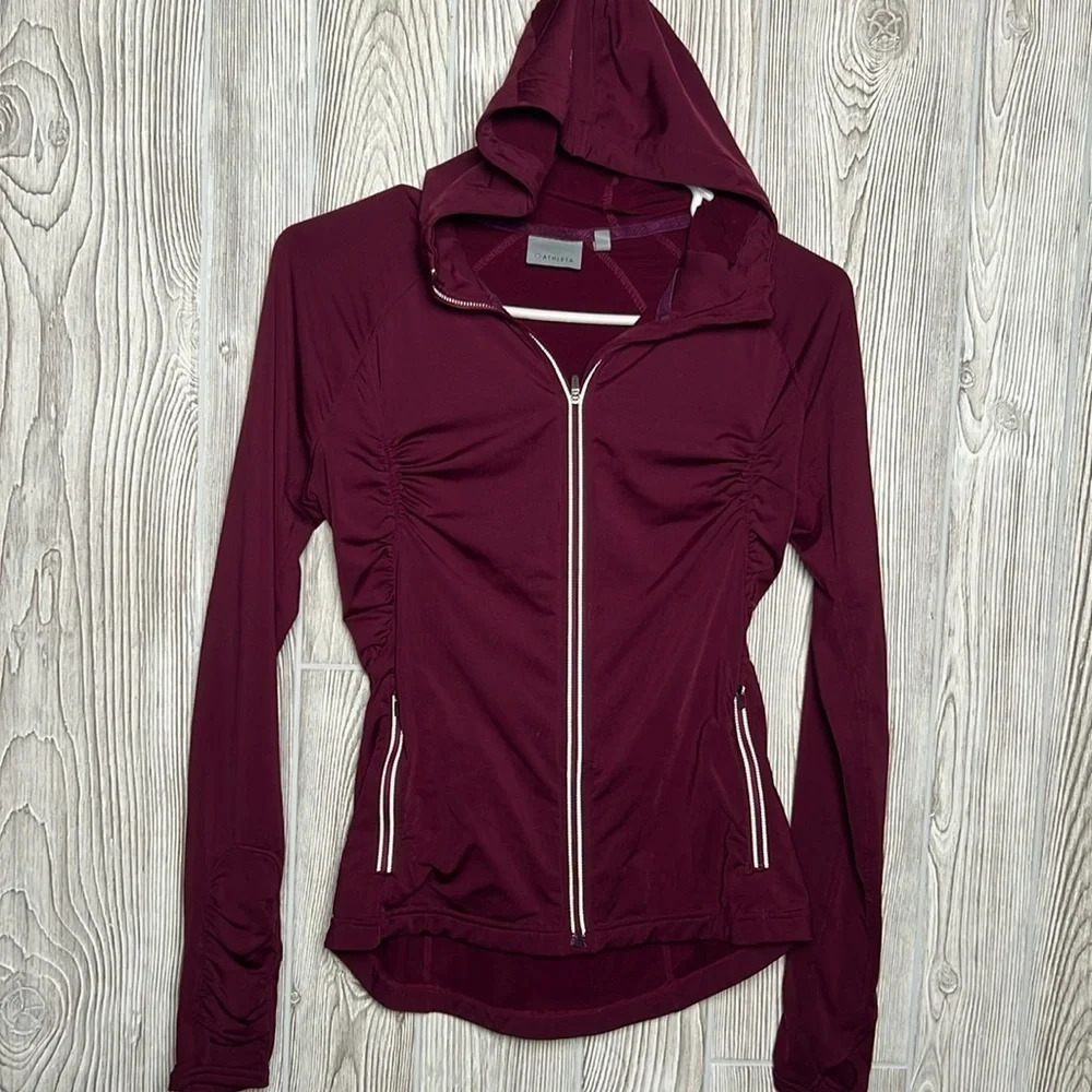 Athleta jacket size xs. Pockets thumb holes maroon